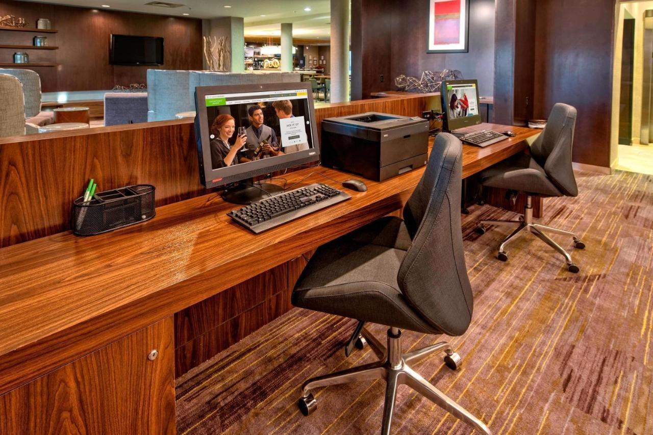 Courtyard By Marriott Alexandria Hotel Buitenkant foto