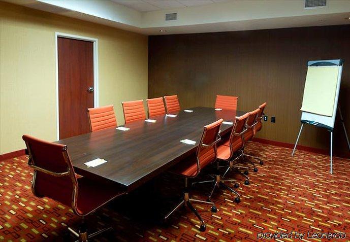 Courtyard By Marriott Alexandria Hotel Faciliteiten foto
