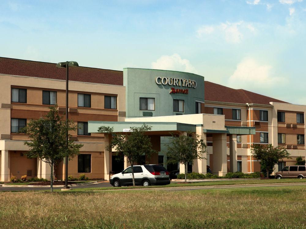 Courtyard By Marriott Alexandria Hotel Buitenkant foto